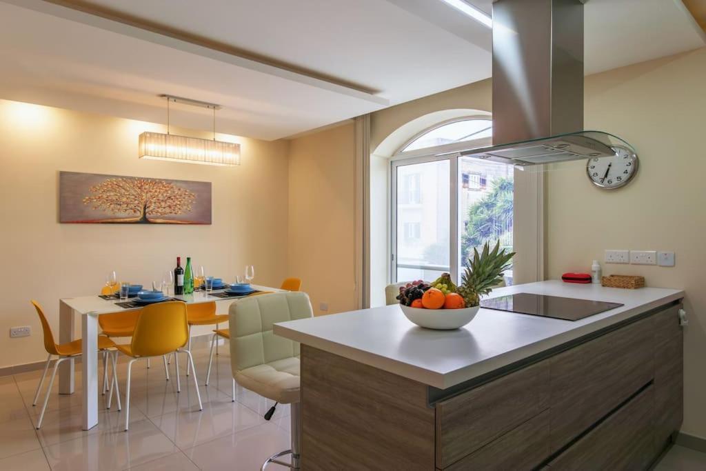 Modern 3 Bedroom Apartment Close To Paceville And Beach Is-Swieqi Exteriér fotografie